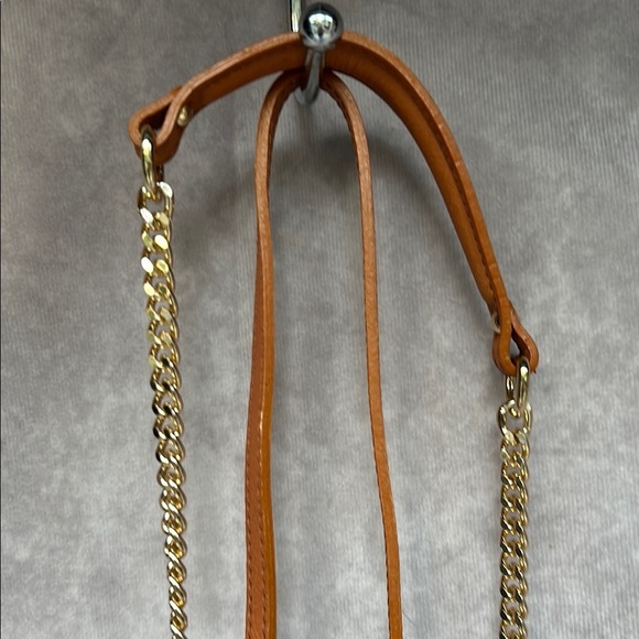 Valentina NWOT Olive Green Leather Crossbody Shoulder bag phone case purse - Picture 4 of 7